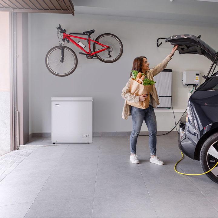 TCL CF053W, White 5.0 Cu. Ft. Chest Freezer | TCL USA